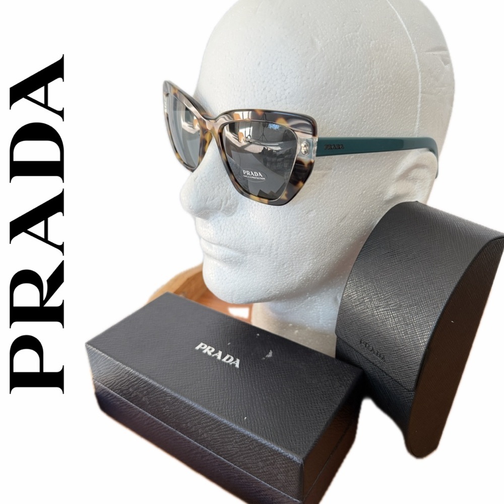Prada Catwalk Tortoise Cheetah Sunglasses Made in Italy Cat Shape Frame Luxury